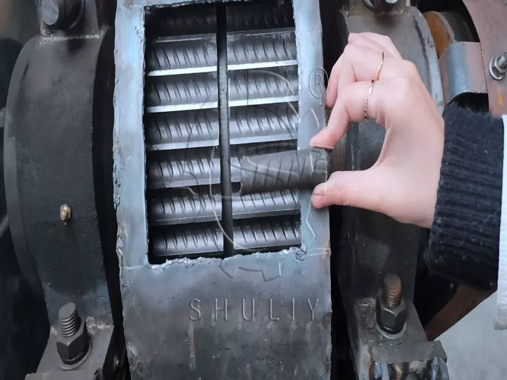 moule de machine de presse de boule de charbon de bois