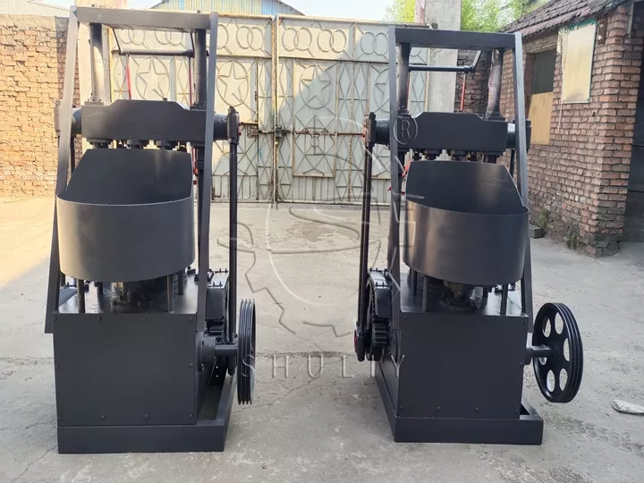 machine à briquettes de charbon de bois en nid d'abeille