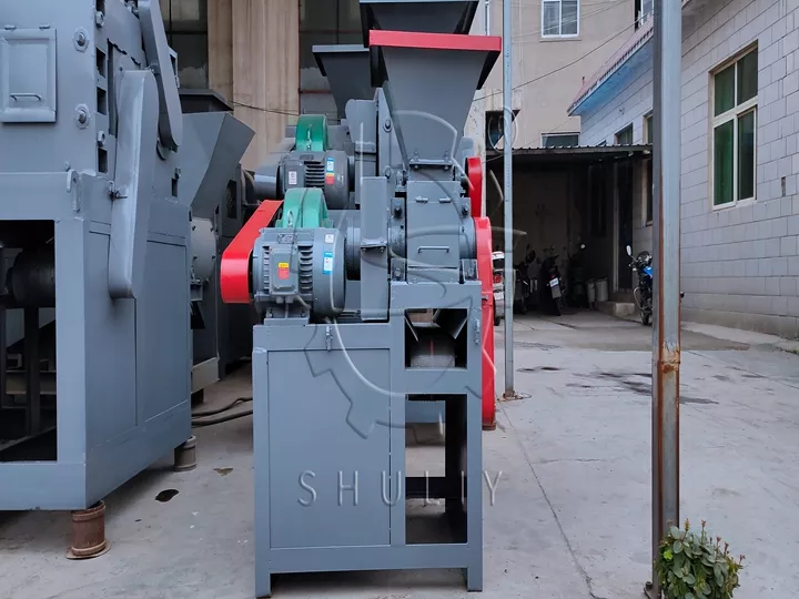 la machine à charbon de bois pour boules de barbecue