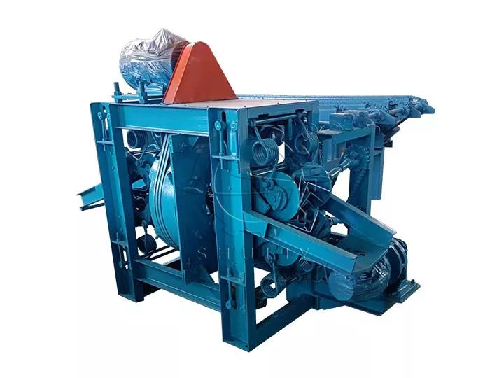 Vertical wood debarker machine