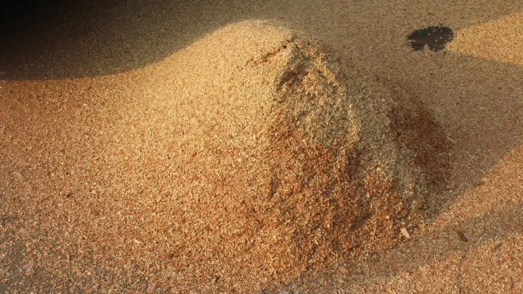 sawdust for wood pallet block machine