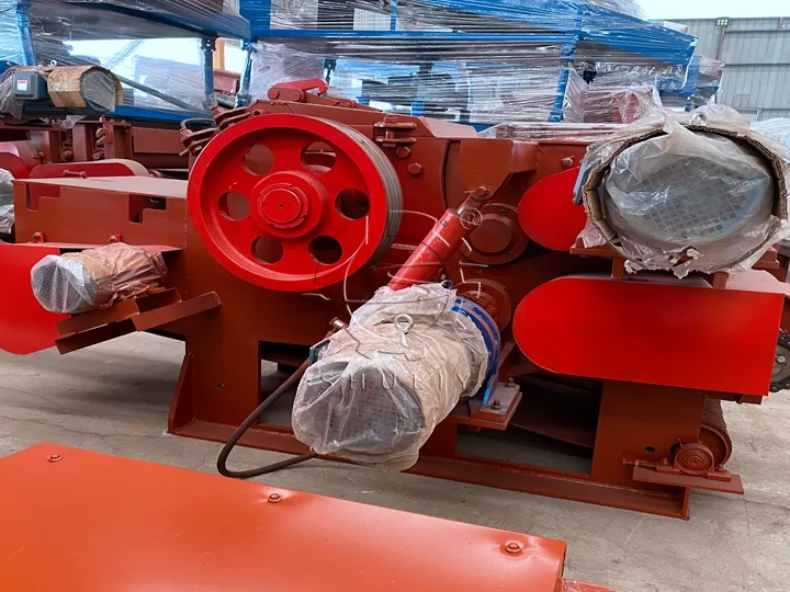 drum type wood chipping machine