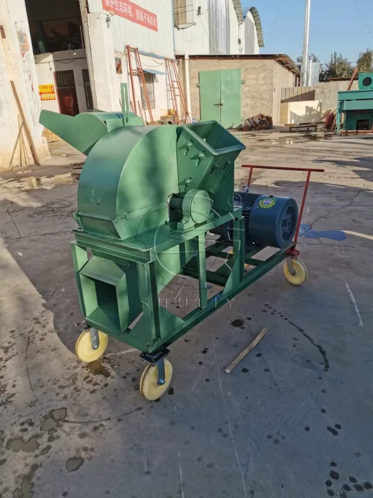 broyeur à bois avec roues