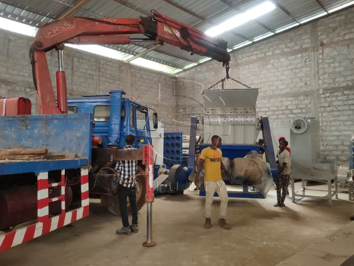 Línea de fabricación de briquetas de carbón Guinea