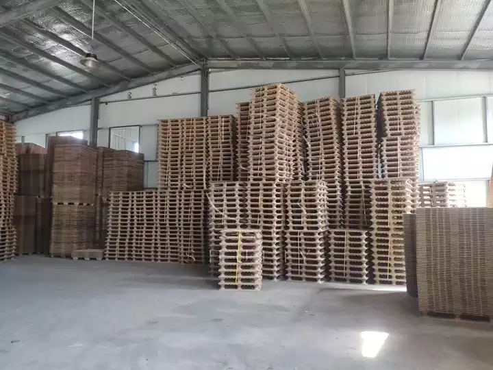 máquina para fabricar paletas de madera prensada