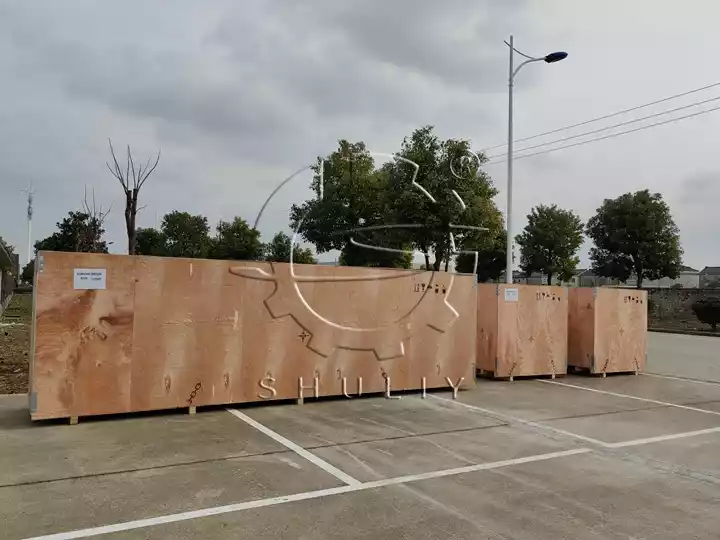 wood recycling machine