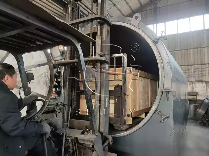 machine à charbon de bois